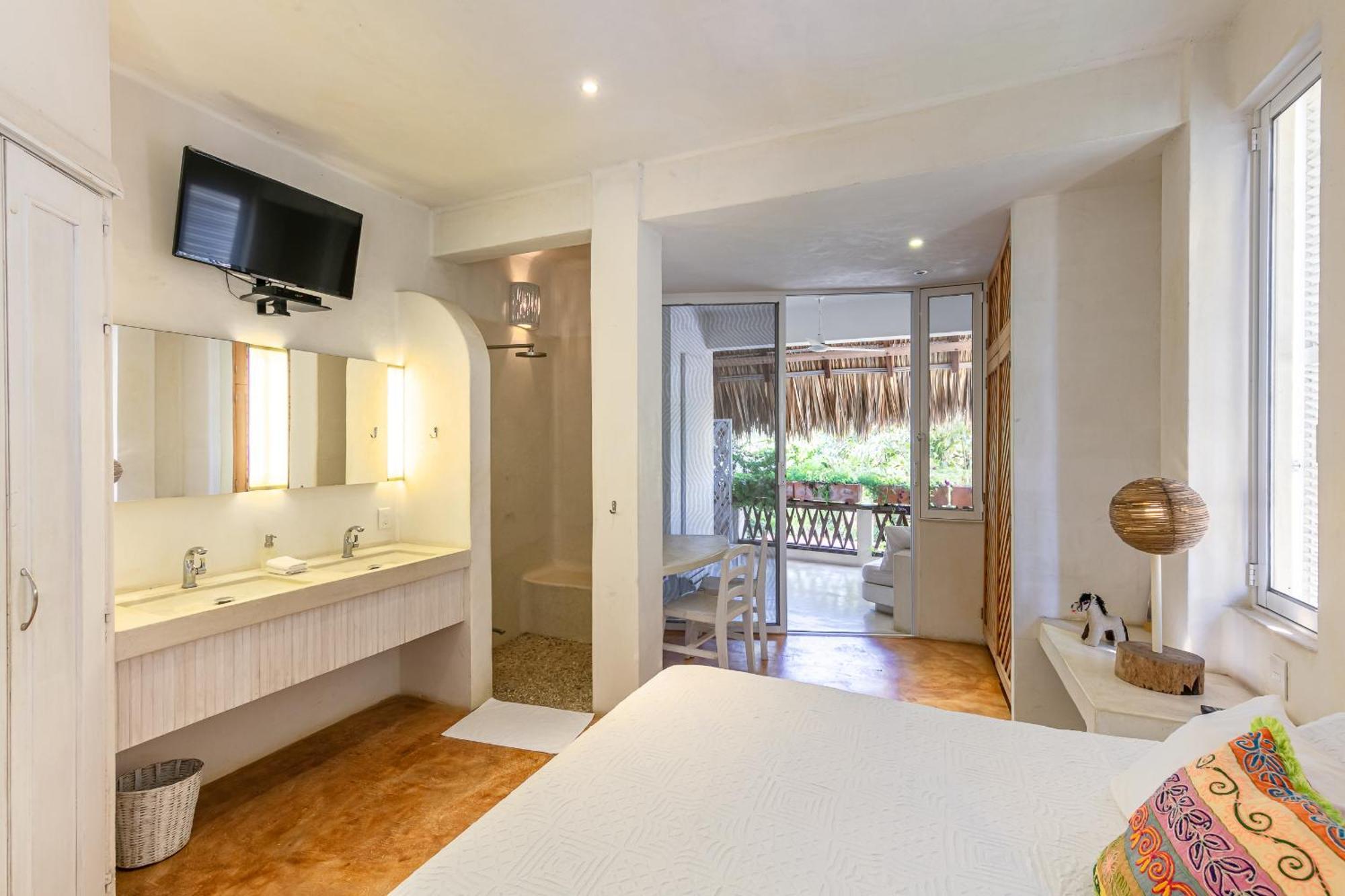 Villa Maria Bed And Breakfast Пуерто Ескондидо Екстериор снимка